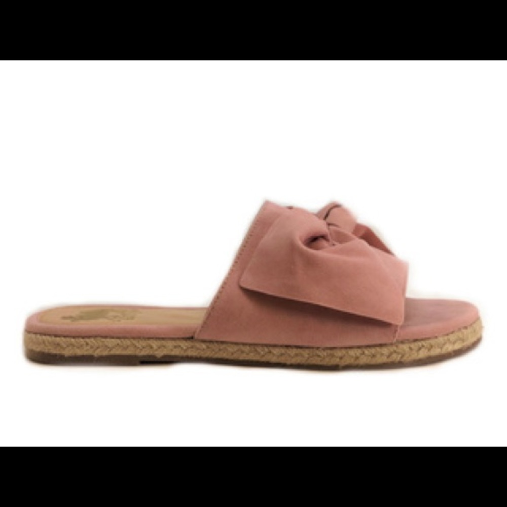 Adorable dusty mauve bow and espadrille sandals
